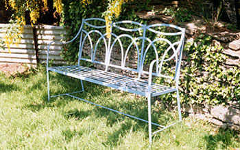 Horse-Shoe Treble Bench